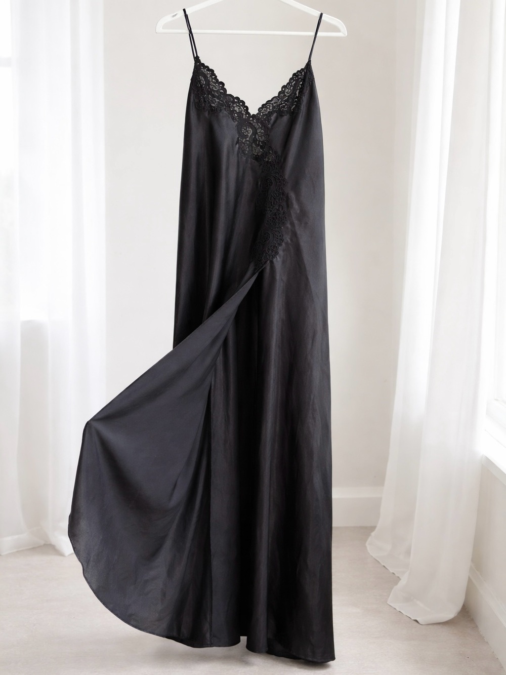 Vintage Linda Holt Renfrew Black Satin Lace Slip Nightgown Small Sleepwear 90s